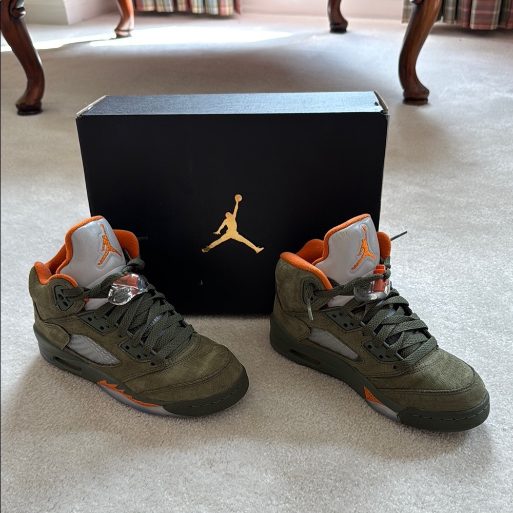 Boys’ Nike Air Jordan 5 Retro Army Olive suede and Solar Orange size 3.5Y